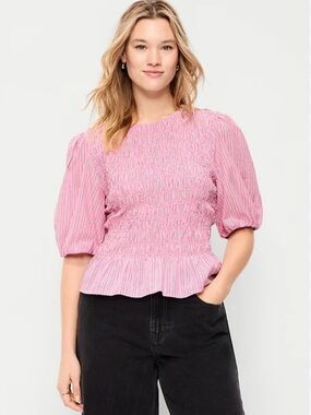 Old Navy Pink Pinstripe Smocked Puff Sleeve Blouse Sz XL
Casual